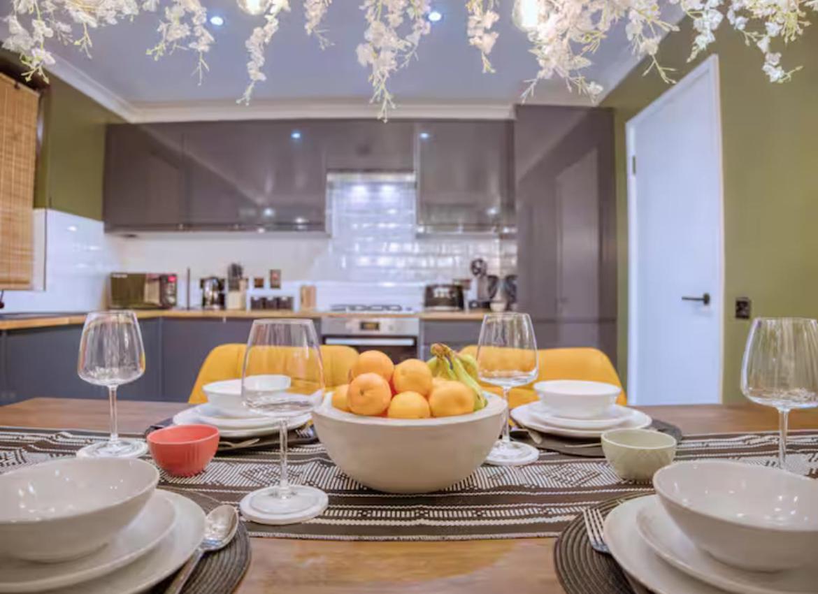 Вилла The Zen Den With Hot Tub And Garden Лондон Экстерьер фото