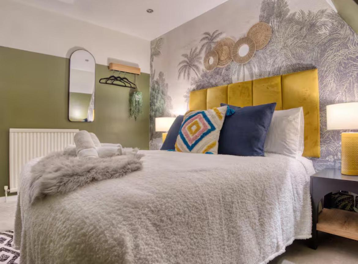 Вилла The Zen Den With Hot Tub And Garden Лондон Экстерьер фото